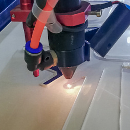 Лазерная резка и гравировка Лазерная резка и гравировка